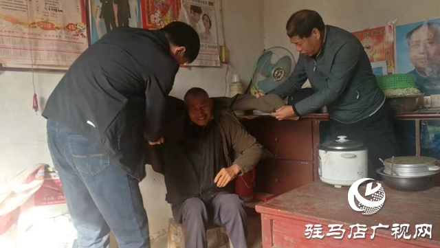 駐馬店廣播電視臺(tái)開(kāi)展對(duì)口幫扶村貧困戶慰問(wèn)活動(dòng)