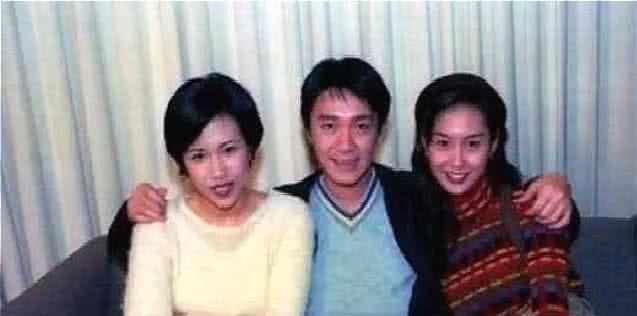 周星馳罕見幕后照，最后一張是星爺?shù)娜松鷰p峰 