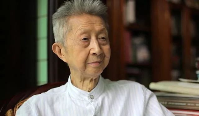 流沙河去世：一盞燈熄滅了，但詩歌依然照亮夜行的路