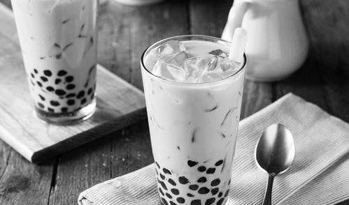 含奶精和咖啡因，孕婦和兒童慎飲奶茶
