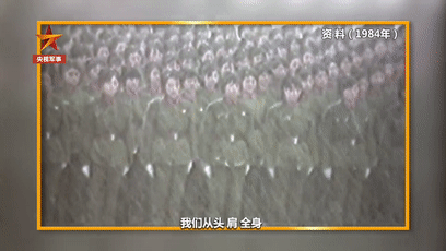 齊短發(fā)、“S彎”……新中國第一批受閱女兵的標(biāo)配發(fā)型，好美！ 