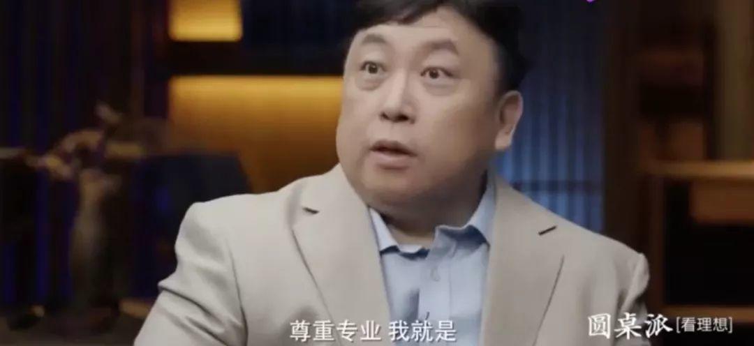 懟大導(dǎo)演、批評名演員，太不體面！但他是一個講真話的孤獨者 