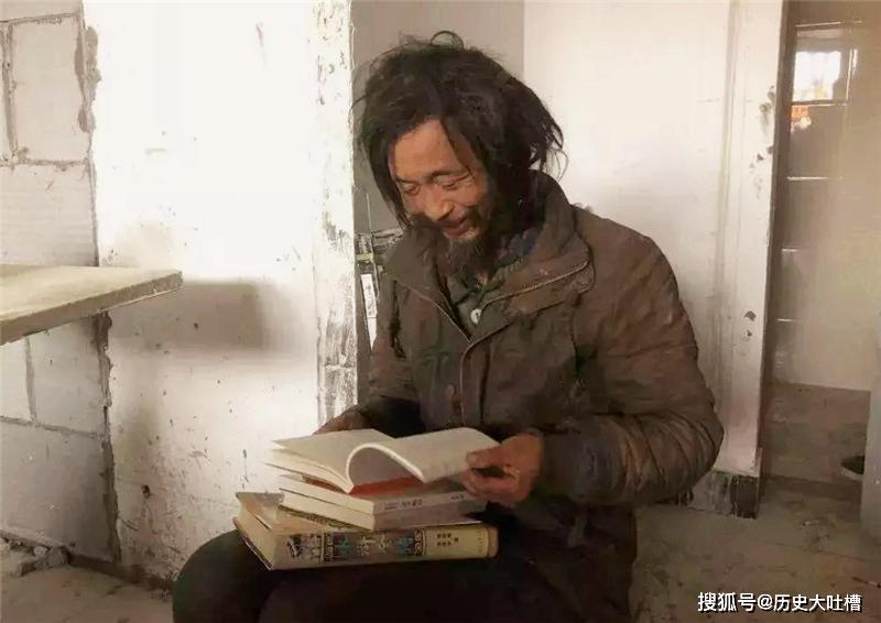  “流浪大師”沈巍曾衣衫襤褸，如今的生活卻發(fā)生了翻天覆地的變化 