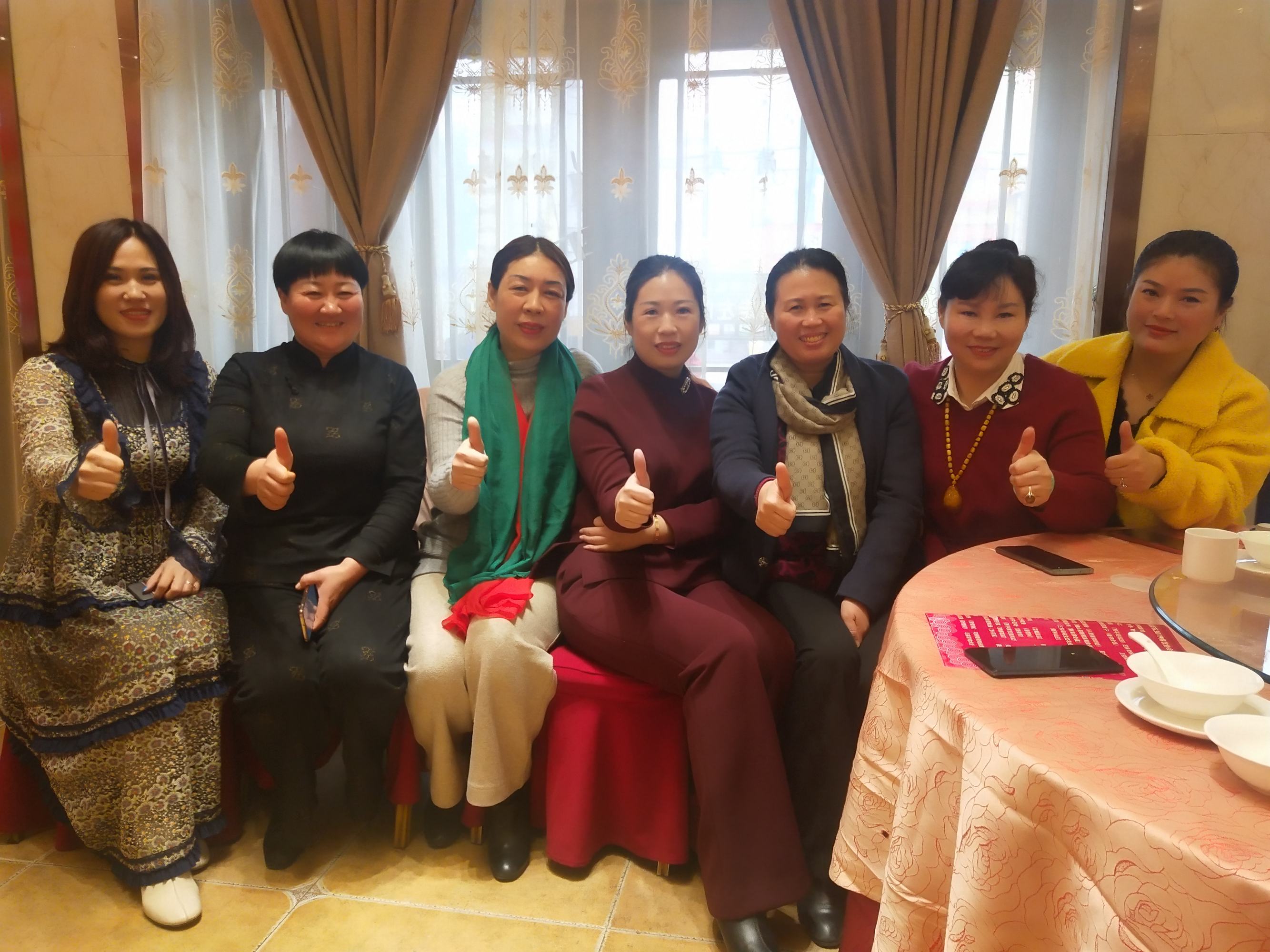 駐馬店市餐飲與飯店行業(yè)協(xié)會(huì)2020年迎新團(tuán)拜會(huì)上24道駐馬店小吃喜獲“河南名吃”稱號 