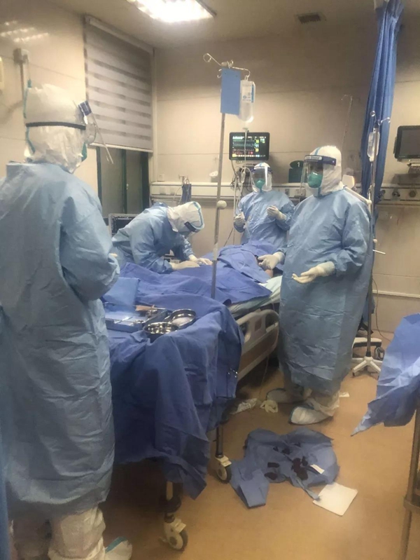 確診554例！今日10時起，武漢機場火車站離漢通道關閉！全市公交地鐵等停運！