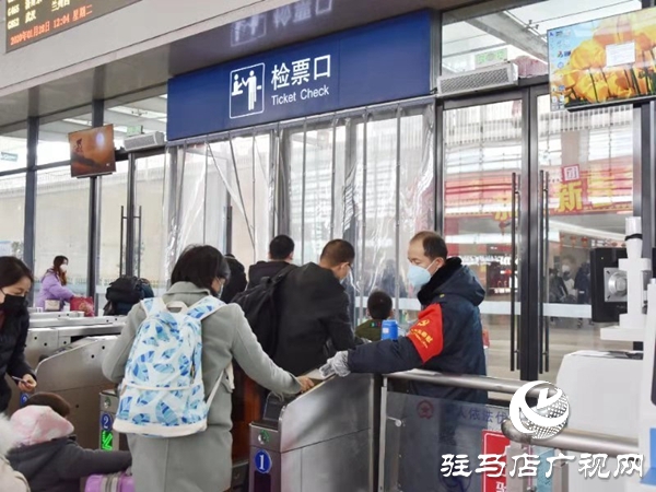 駐馬店西站黨員投身疫情防控第一線