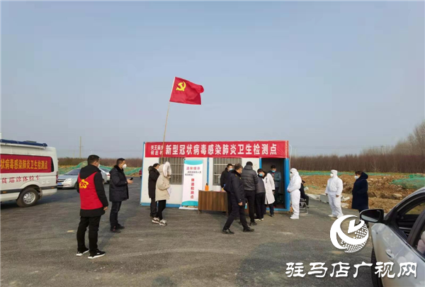 黨旗飄揚(yáng)，黨徽閃亮