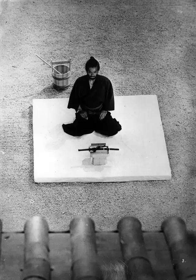 日本撤僑官員自殺并非謝罪 “切腹自殺”傳統(tǒng)是如何演變的？
