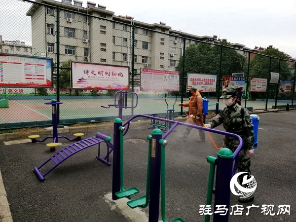市紅十字蛟龍應(yīng)急搜救隊(duì)&ldquo;消疫先鋒隊(duì)&rdquo;  入市內(nèi)小區(qū)進(jìn)行&ldquo;消殺&rdquo;