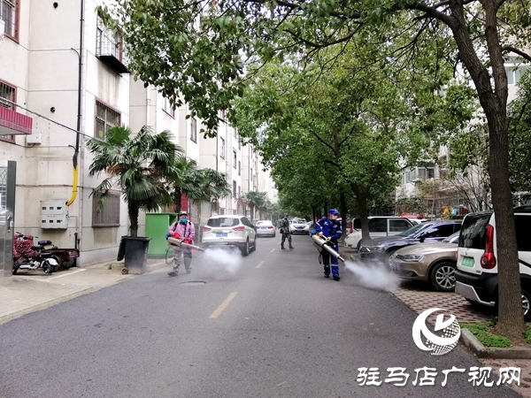 市紅十字蛟龍應(yīng)急搜救隊(duì)&ldquo;消疫先鋒隊(duì)&rdquo;  入市內(nèi)小區(qū)進(jìn)行&ldquo;消殺&rdquo;