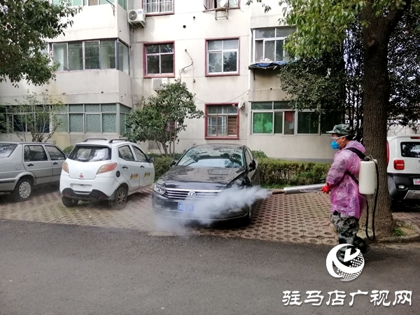 市紅十字蛟龍應(yīng)急搜救隊(duì)&ldquo;消疫先鋒隊(duì)&rdquo;  入市內(nèi)小區(qū)進(jìn)行&ldquo;消殺&rdquo;