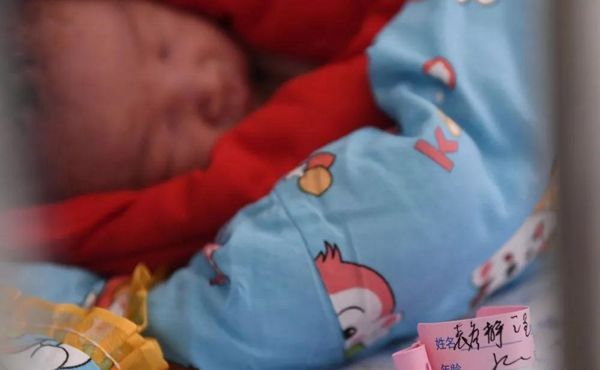 你好，寶貝！中原戰(zhàn)“疫”中“三個(gè)寶寶”的故事 
