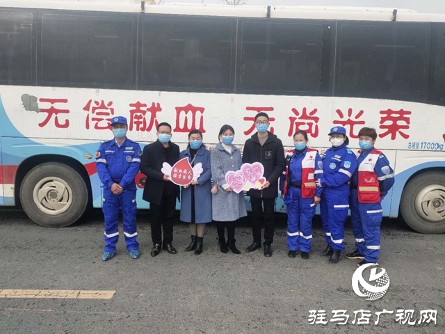 獻(xiàn)血救人“疫”不容辭，新蔡縣727人參與無(wú)償獻(xiàn)血