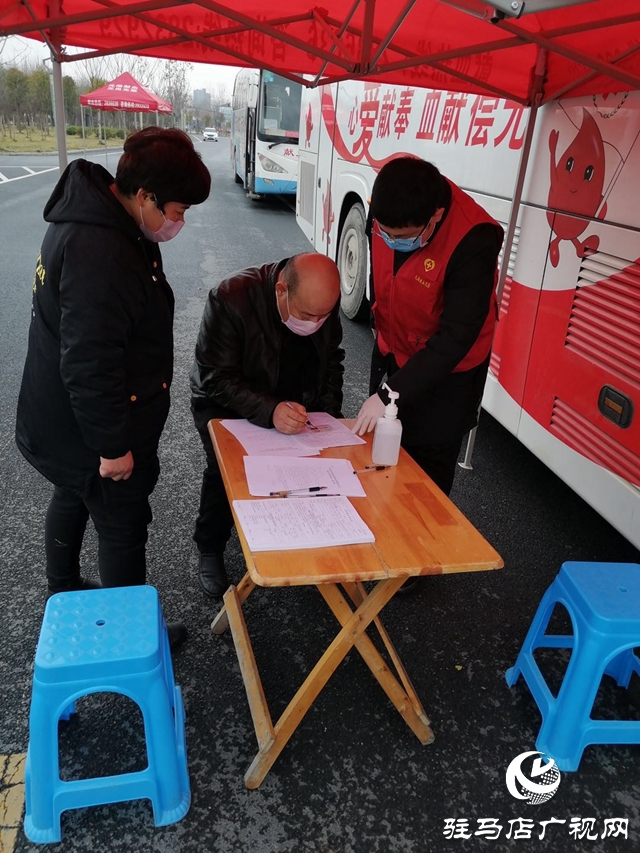 獻(xiàn)血救人“疫”不容辭，新蔡縣727人參與無(wú)償獻(xiàn)血