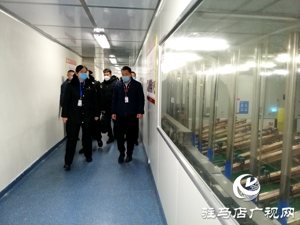 90后執(zhí)法隊(duì)：因?yàn)槟贻p，所以擔(dān)當(dāng)；因?yàn)樨?zé)任，所以奉獻(xiàn)