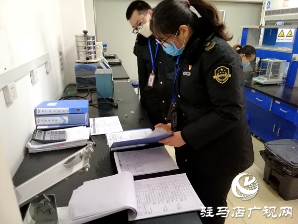 90后執(zhí)法隊(duì)：因?yàn)槟贻p，所以擔(dān)當(dāng)；因?yàn)樨?zé)任，所以奉獻(xiàn)