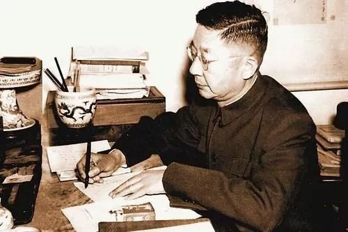 老舍：書的種類很多，能和我有交情的可很少