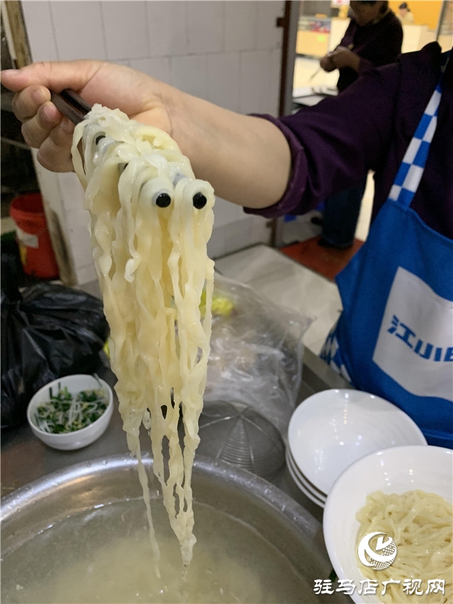 老駐馬店人懷念的“朱氏蒜汁”撈面 5月1日快樂(lè)回歸