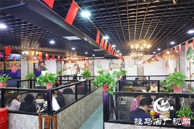 19.9元吃小龍蝦！三毛土鍋臺(tái)小龍蝦限時(shí)低價(jià)嘗鮮！快來(lái)燃爆你的味蕾！