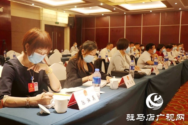 人大代表：履職盡責(zé)，認真行使人民當(dāng)家做主的權(quán)利