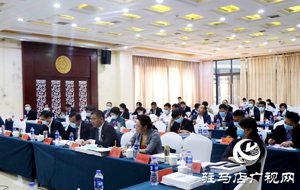 人大代表：履職盡責(zé)，認真行使人民當(dāng)家做主的權(quán)利