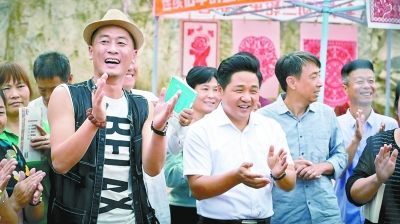 輕喜劇風(fēng)格讓扶貧劇生動起來
