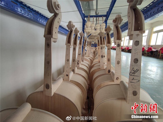 老鄉(xiāng)幫老鄉(xiāng)，師傅帶徒弟，確山農(nóng)民華麗轉(zhuǎn)變?yōu)?ldquo;制琴師”