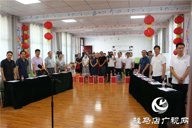 泌陽縣教師進(jìn)修學(xué)校舉辦迎七一“頌黨恩、跟黨走”朗誦會(huì)