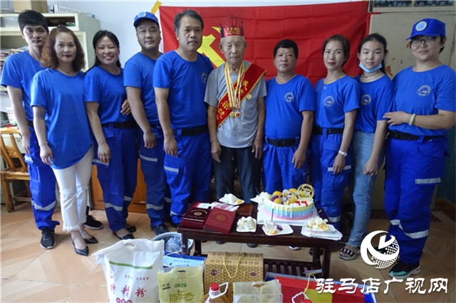 駐馬店市蛟龍義務救援隊看望慰問抗戰(zhàn)老兵