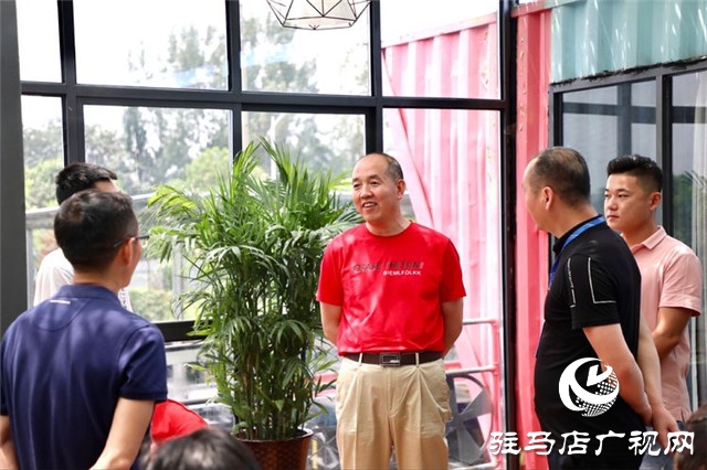 全國人大代表、“農(nóng)民工司令”張全收蒞臨云創(chuàng)谷科技產(chǎn)業(yè)園考察指導