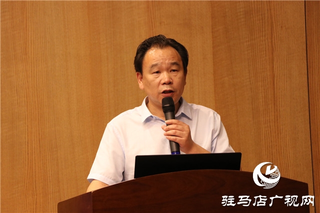 第14屆中國(guó)心理學(xué)家大會(huì)  第二場(chǎng)圓桌論壇在駐馬店市廣播電視中心直播間召開(kāi)