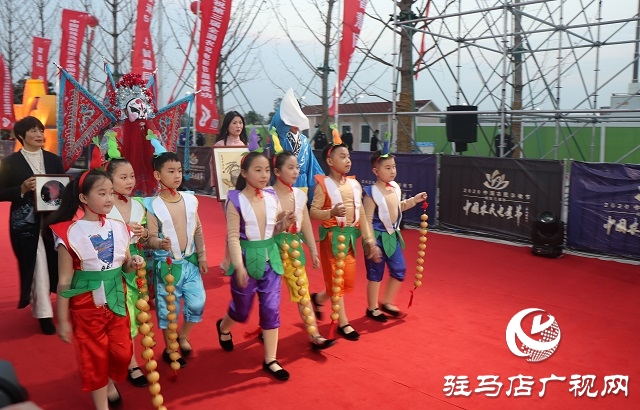 梁祝故里、宿鴨湖畔 農(nóng)民電影節(jié)上眾星走紅毯