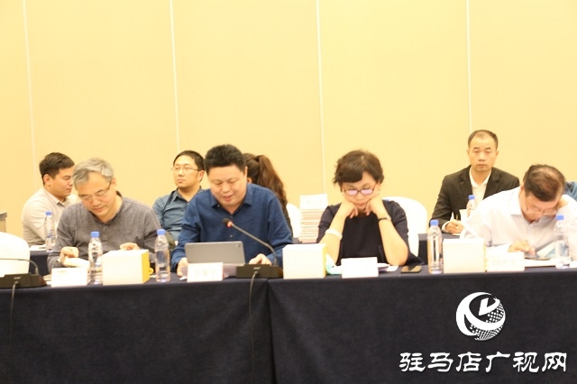 “科教影視論壇”讓2020中國農(nóng)民豐收節(jié)——第三屆中國農(nóng)民電影節(jié)“增收