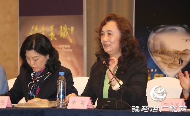 第三屆中國農(nóng)民電影節(jié)影視文化產(chǎn)業(yè)論壇暨鄉(xiāng)村題材影視劇本研討會舉行