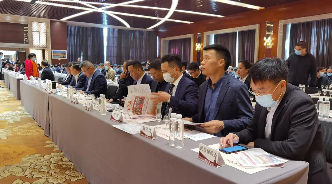 醉美豫酒！蔡洪坊酒業(yè)攜戰(zhàn)略新品手釀大師亮相三門峽