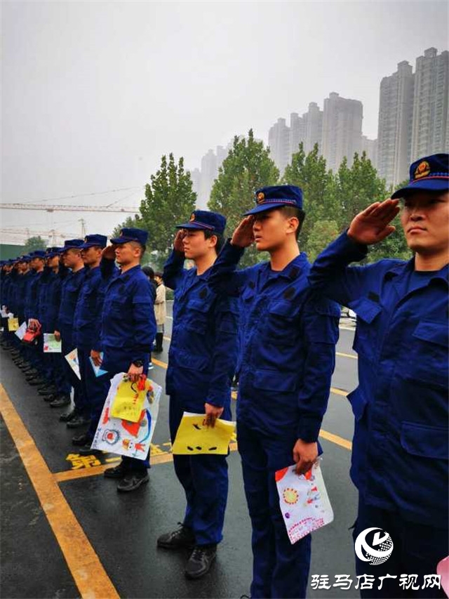電視臺星主播走進(jìn)示范區(qū)消防大隊(duì)零距離學(xué)習(xí)消防安全知識