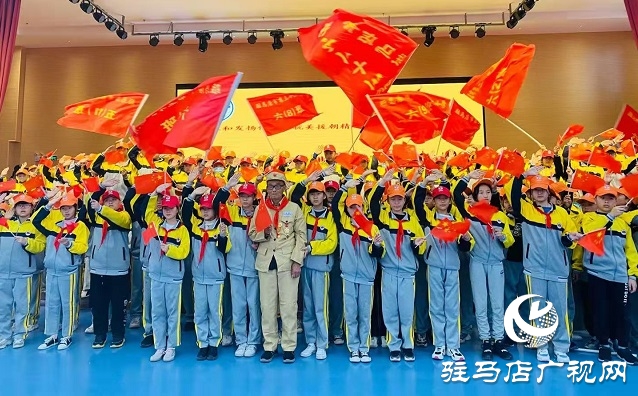  傳承和發(fā)揚(yáng)偉大的抗美援朝精神 做新時代好少年  ——聽中國人民志愿軍老戰(zhàn)士“李榮四爺爺”講抗美援朝的故事