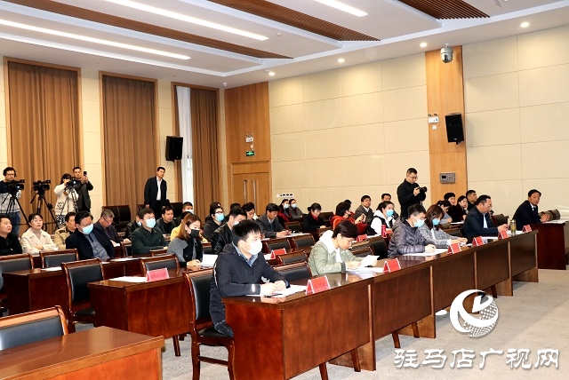 駐馬店市召開決戰(zhàn)決勝脫貧攻堅(jiān)系列新聞發(fā)布會(huì)健康教育及兜底扶貧專場