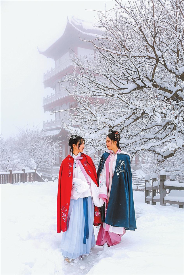 焦作云臺(tái)山迎入冬以來(lái)的首場(chǎng)降雪