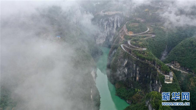 湖北鶴峰：溇水風(fēng)光似畫(huà)卷