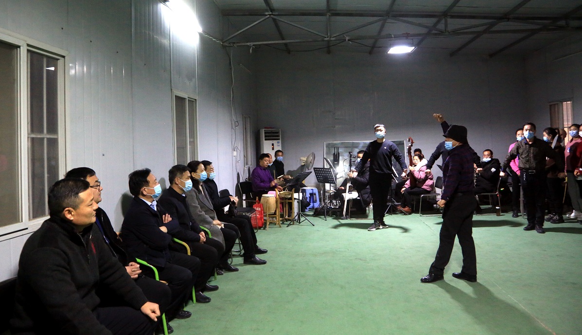 駐馬店市驛城區(qū)委常委、宣傳部長(zhǎng)張德武調(diào)研文化工作