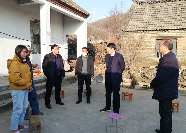 馮全敬副縣長走訪慰問老黨員、優(yōu)撫對象、困難群眾