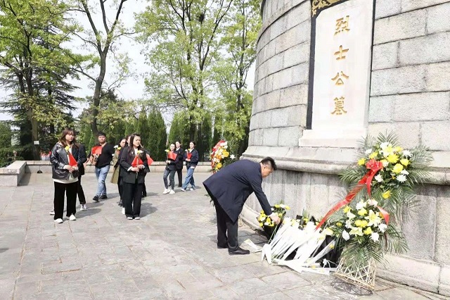 盛世已來，大美天中  ——回望豫皖六地市網(wǎng)紅記者主持人天中紅色之旅