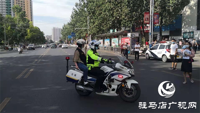 駐馬店高考首日，現(xiàn)場直擊?。ńM圖）