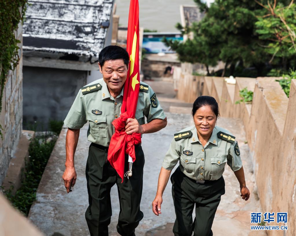 奮斗百年路 啟航新征程·數(shù)風(fēng)流人物丨王繼才、王仕花夫婦：守島就是守國(guó)