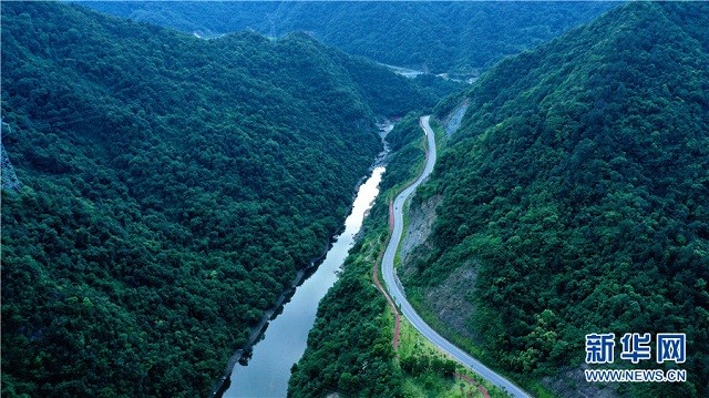 開(kāi)著汽車(chē)看鄉(xiāng)村丨路暢茅箭風(fēng)景美 生態(tài)旅游促振興