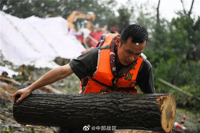 河南暴雨，“大家都很團(tuán)結(jié)”！