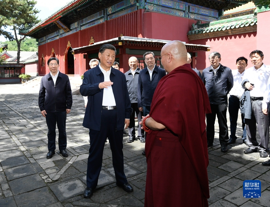 習(xí)近平在河北承德考察時強(qiáng)調(diào) 貫徹新發(fā)展理念弘揚(yáng)塞罕壩精神 努力完成全年經(jīng)濟(jì)社會發(fā)展主要目標(biāo)任務(wù)