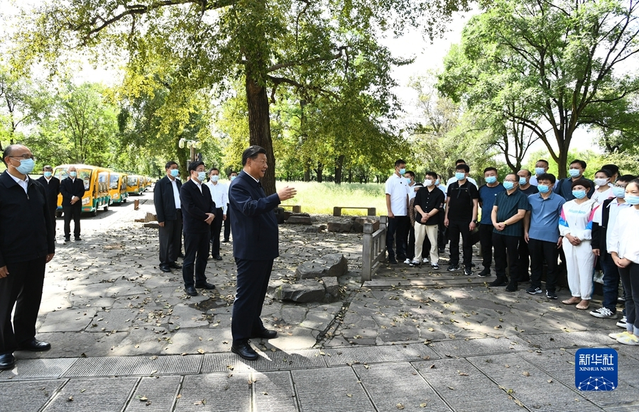 習(xí)近平在河北承德考察時強(qiáng)調(diào) 貫徹新發(fā)展理念弘揚(yáng)塞罕壩精神 努力完成全年經(jīng)濟(jì)社會發(fā)展主要目標(biāo)任務(wù)