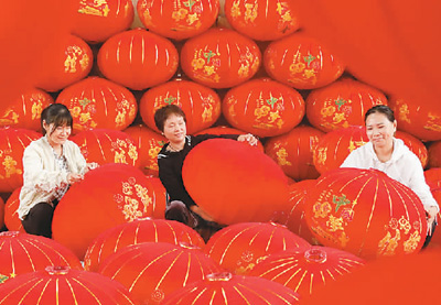 “到處可見的‘中國紅’，是最美的色彩”